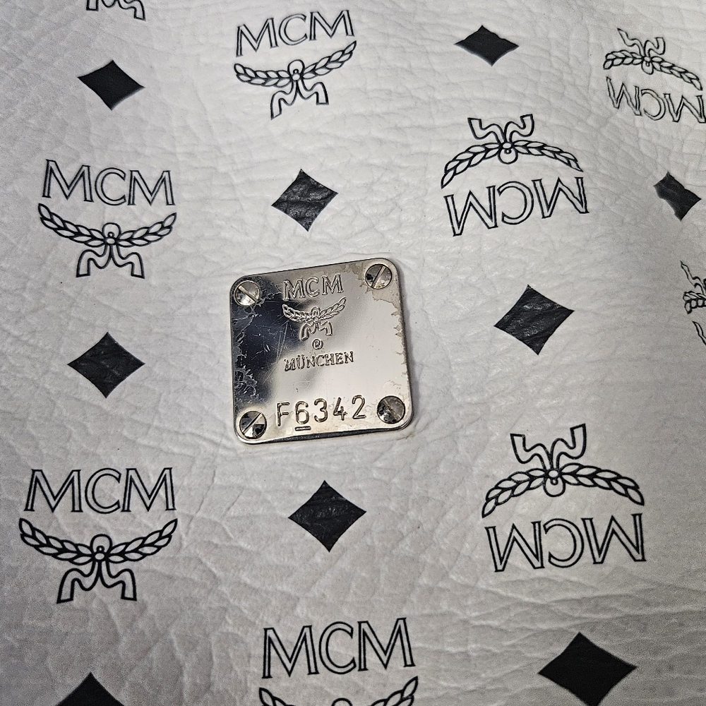 MCM White Leather Bag - Picture 7 of 16